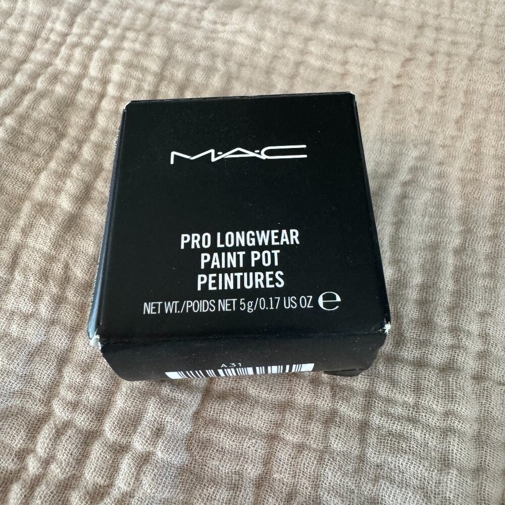 MAC Pro Longwear Paint Pot